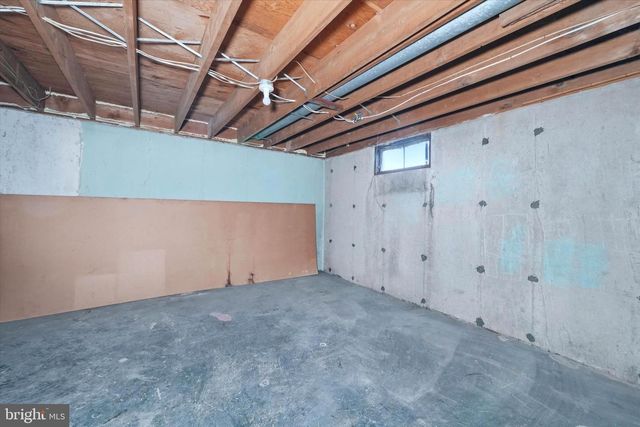 325 FREAR DR, Dover, DE 19901