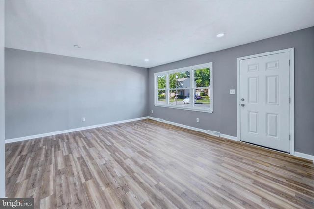 325 FREAR DR, Dover, DE 19901