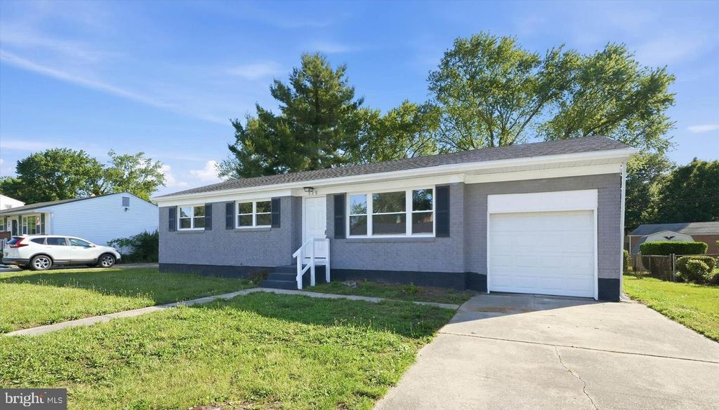 325 FREAR DR, Dover, DE 19901