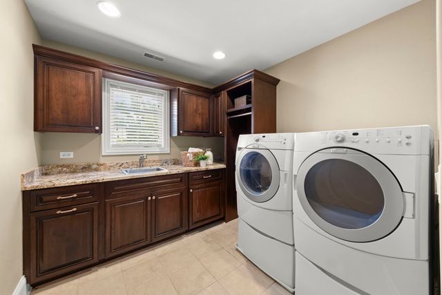 253 E Wilson Street, Elmhurst, IL 60126