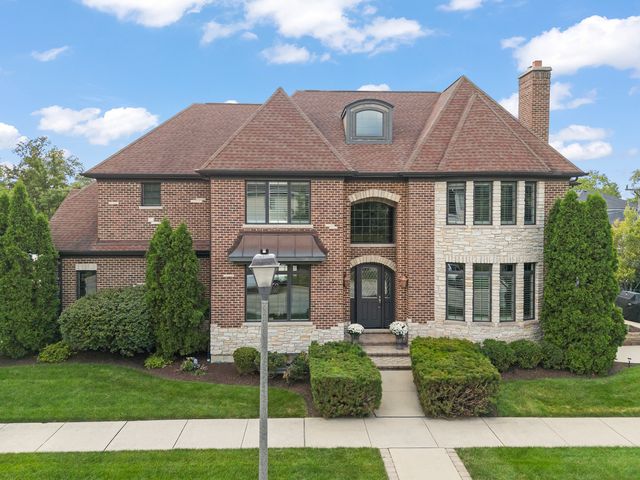 253 E Wilson Street, Elmhurst, IL 60126