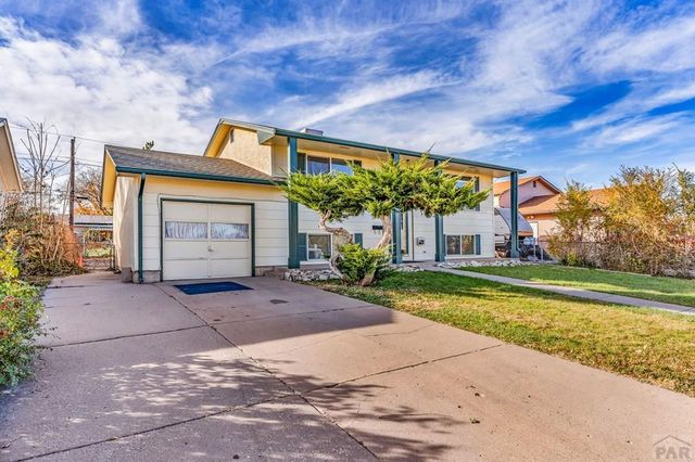 2611 Elmwood Circle, Pueblo, CO 81005