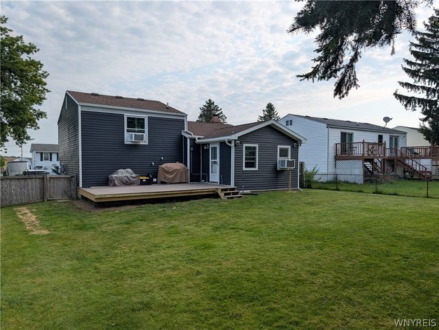 6954 Northview Drive, Lockport Town, NY 14094