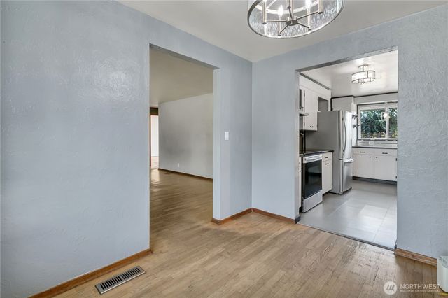109 Pacific Avenue S, Pacific, WA 98047