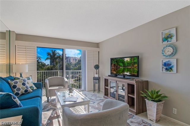 1300 Gulf Shore BLVD N 406, Naples, FL 34102