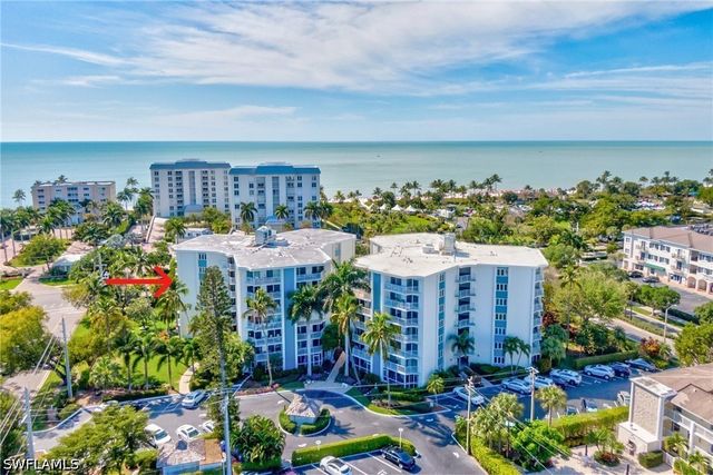 1300 Gulf Shore BLVD N 406, Naples, FL 34102