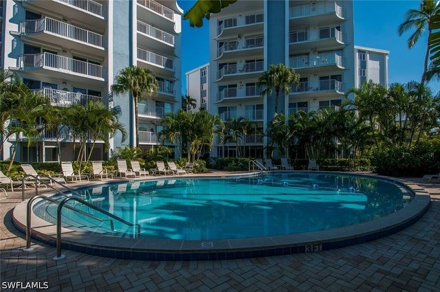 1300 Gulf Shore BLVD N 406, Naples, FL 34102
