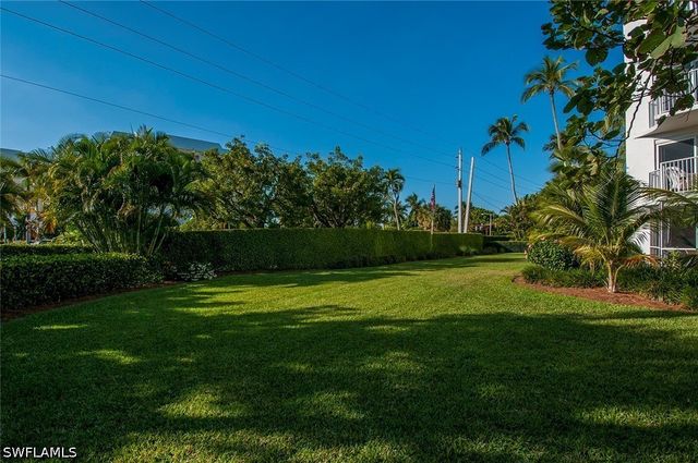 1300 Gulf Shore BLVD N 406, Naples, FL 34102