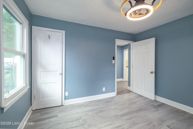 1006 Seelbach Ave, Louisville, KY 40215