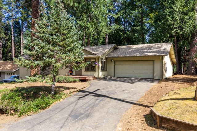 4838 Golden St, Pollock Pines, CA 95726