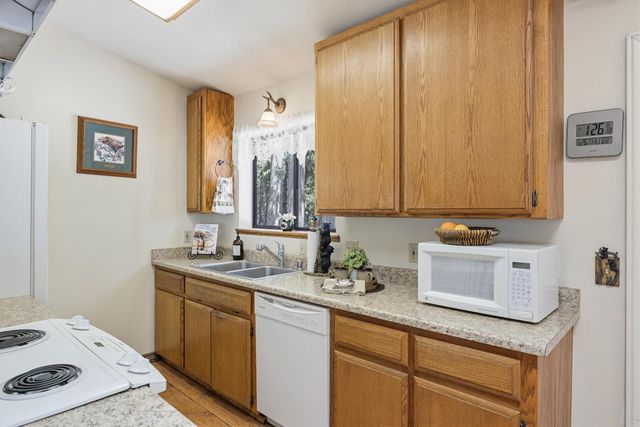 4838 Golden St, Pollock Pines, CA 95726