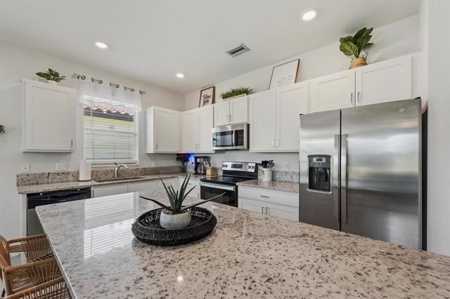 7705 NW Greenbank Circle, Port St. Lucie, FL 34987
