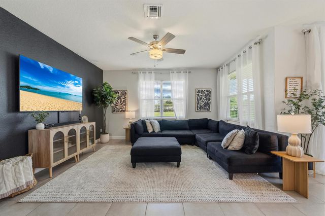 7705 NW Greenbank Circle, Port St. Lucie, FL 34987