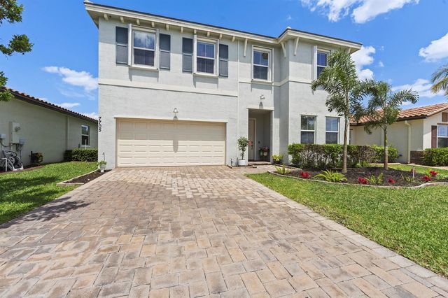 7705 NW Greenbank Circle, Port St. Lucie, FL 34987