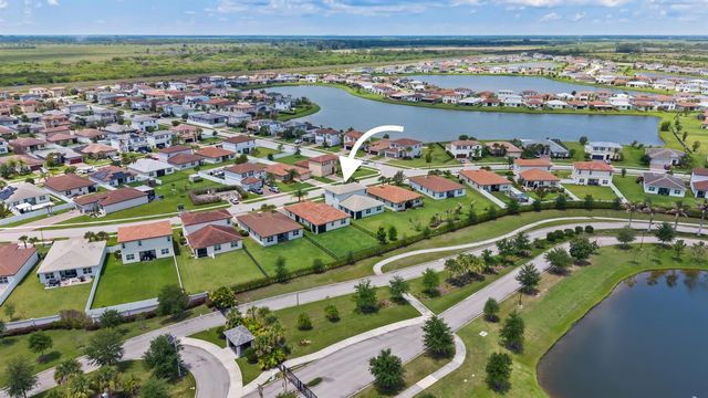 7705 NW Greenbank Circle, Port St. Lucie, FL 34987