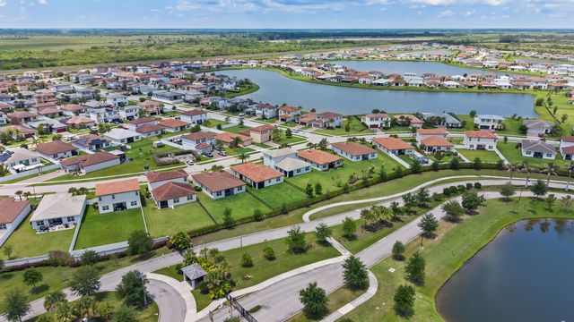 7705 NW Greenbank Circle, Port St. Lucie, FL 34987