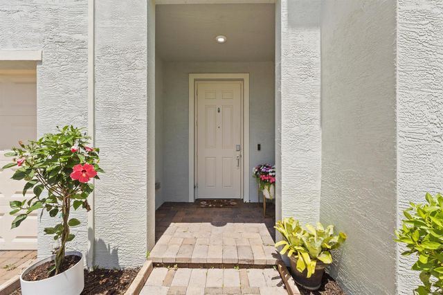 7705 NW Greenbank Circle, Port St. Lucie, FL 34987