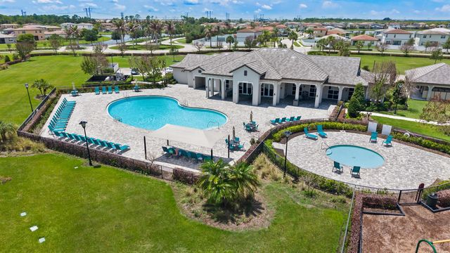 7705 NW Greenbank Circle, Port St. Lucie, FL 34987