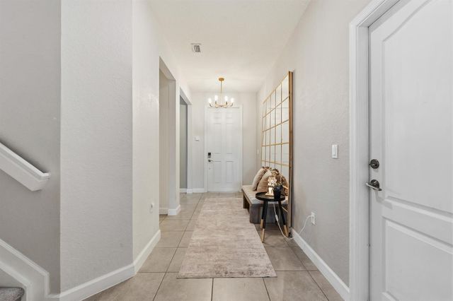 7705 NW Greenbank Circle, Port St. Lucie, FL 34987