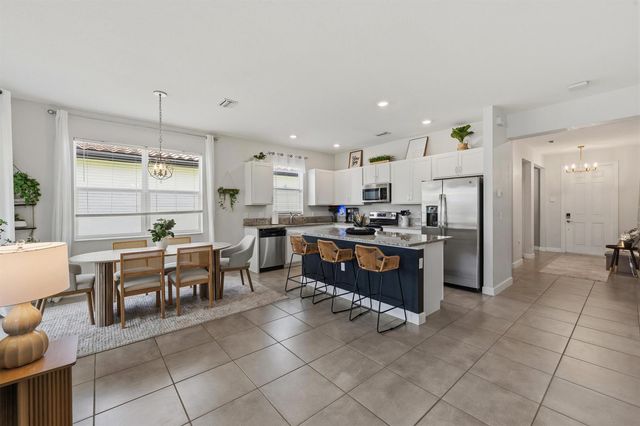 7705 NW Greenbank Circle, Port St. Lucie, FL 34987