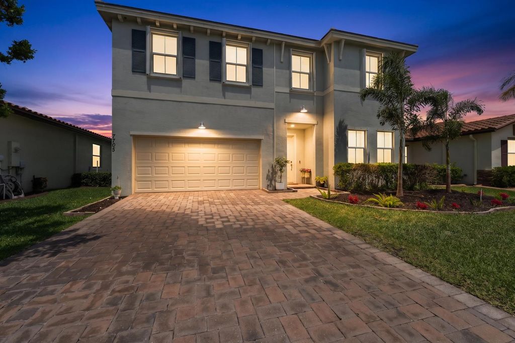 7705 NW Greenbank Circle, Port St. Lucie, FL 34987