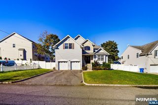 36 Fiume Street, Woodbridge, NJ 08830