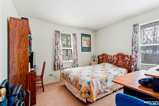 476 Greenway Drive, Leonia, NJ 07605