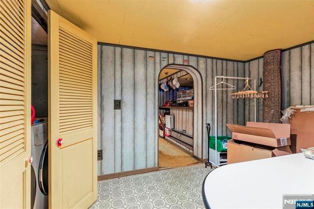 476 Greenway Drive, Leonia, NJ 07605