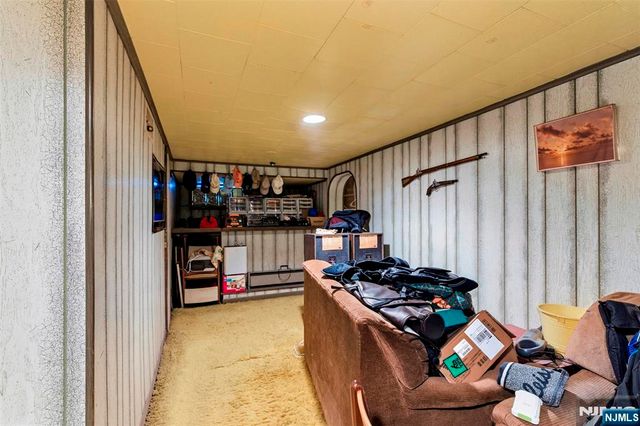 476 Greenway Drive, Leonia, NJ 07605