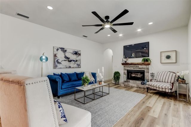 11230 BLOOMINGTON DRIVE, Tampa, FL 33635