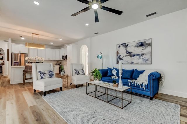 11230 BLOOMINGTON DRIVE, Tampa, FL 33635