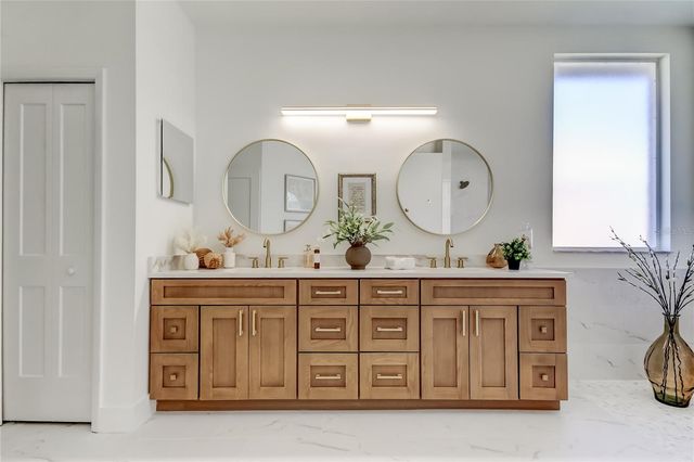 11230 BLOOMINGTON DRIVE, Tampa, FL 33635