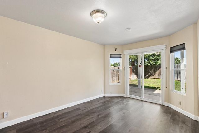 4729 Winter Oak Way, Antelope, CA 95843