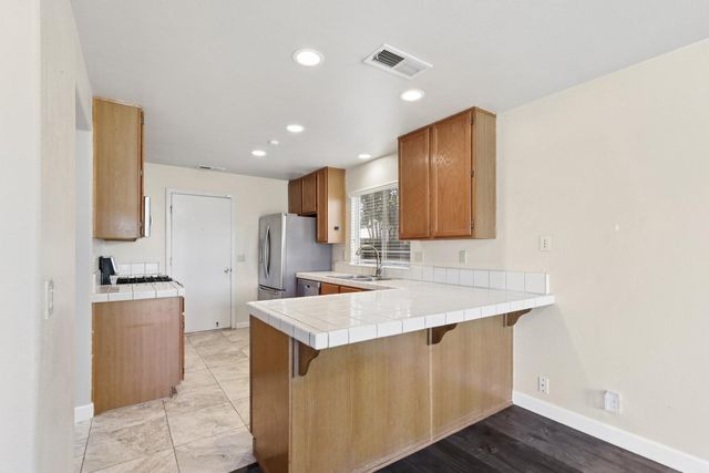 4729 Winter Oak Way, Antelope, CA 95843