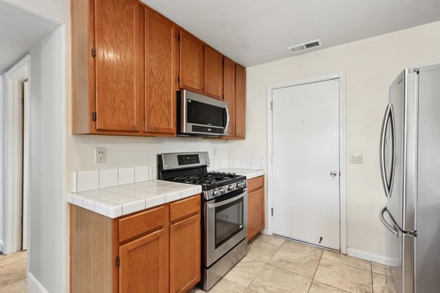 4729 Winter Oak Way, Antelope, CA 95843