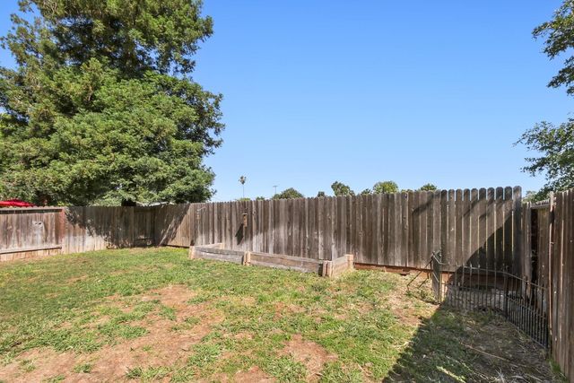 4729 Winter Oak Way, Antelope, CA 95843