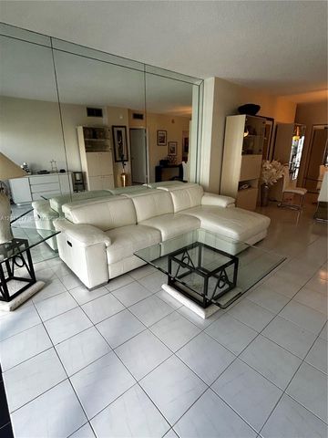 1980 S Ocean Drive 8A, Hallandale Beach, FL 33009