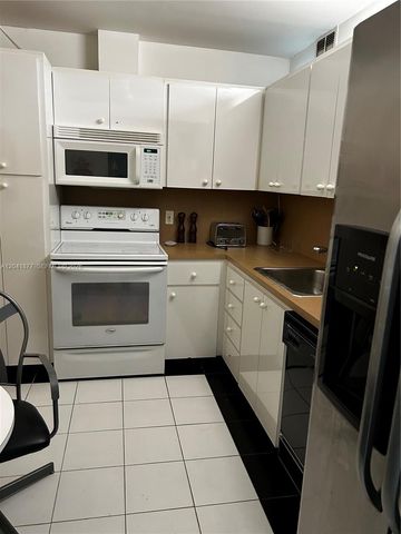 1980 S Ocean Drive 8A, Hallandale Beach, FL 33009