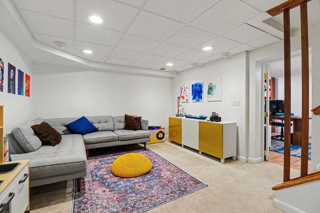 2411 Londonderry Road, Ann Arbor, MI 48104