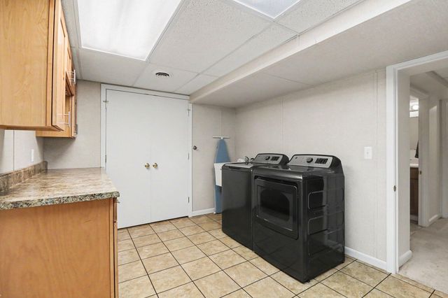 2411 Londonderry Road, Ann Arbor, MI 48104