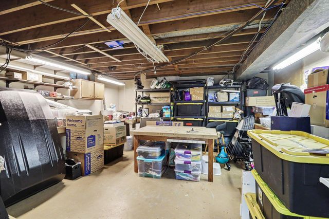 2411 Londonderry Road, Ann Arbor, MI 48104