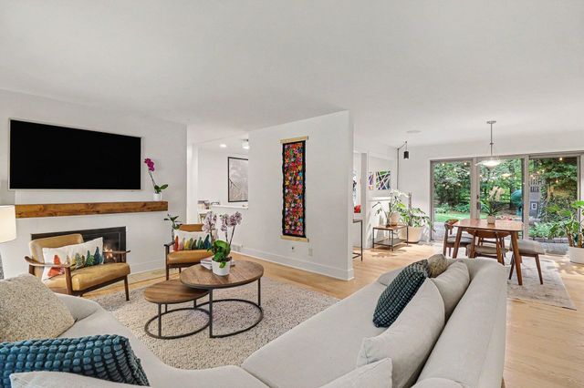 2411 Londonderry Road, Ann Arbor, MI 48104