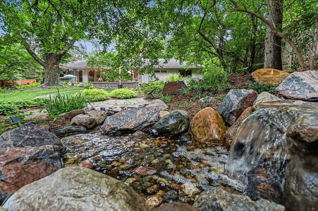 2411 Londonderry Road, Ann Arbor, MI 48104