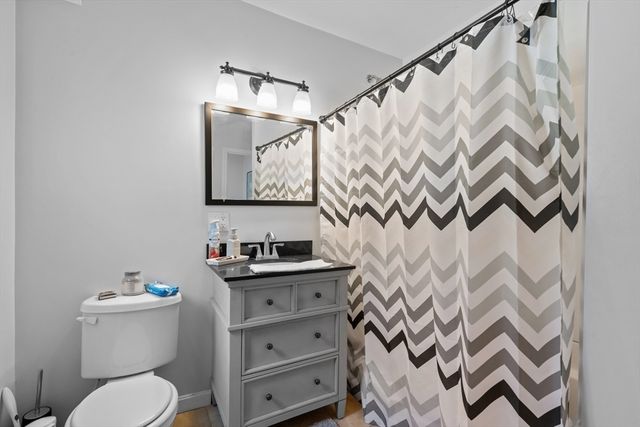 2453 Acushnet Ave, New Bedford, MA 02745