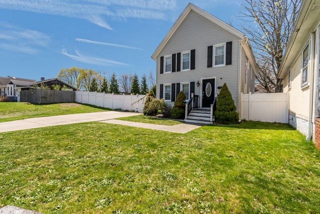 2453 Acushnet Ave, New Bedford, MA 02745