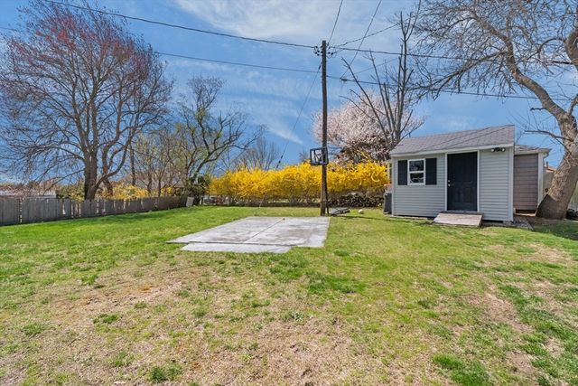2453 Acushnet Ave, New Bedford, MA 02745