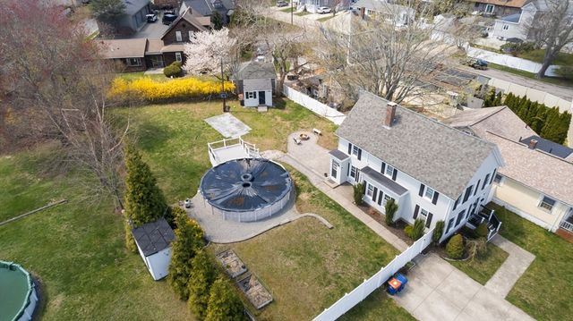 2453 Acushnet Ave, New Bedford, MA 02745