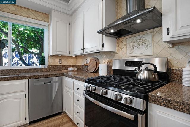 402 Chupcan Pl, Clayton, CA 94517