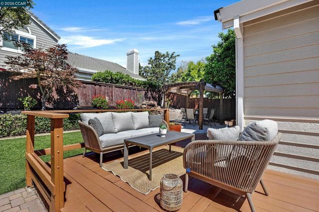 402 Chupcan Pl, Clayton, CA 94517