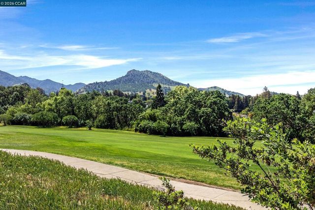 402 Chupcan Pl, Clayton, CA 94517